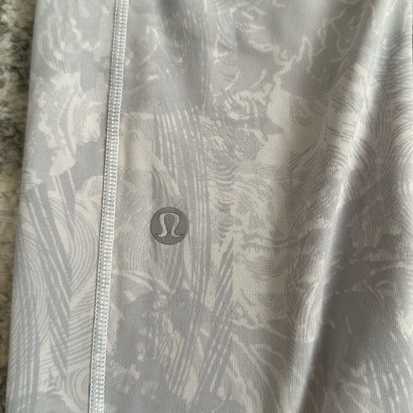 Lululemon Speed Up Tight *Full-On Luxtreme 28" - Picture 5 of 9